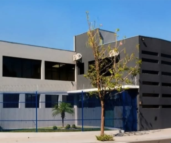 Fachada da empresa IndusGal em Bauru, SP